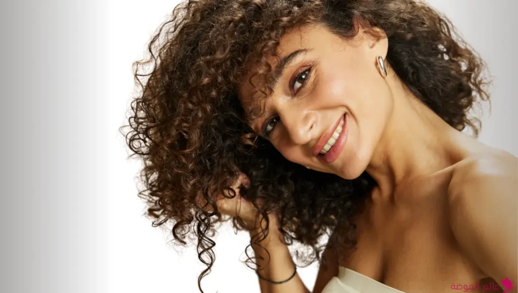 تسريحات شعر كيرلي الضيق (Tight Curls) تسريحات شعر كيرلي الضيق (Tight Curls)